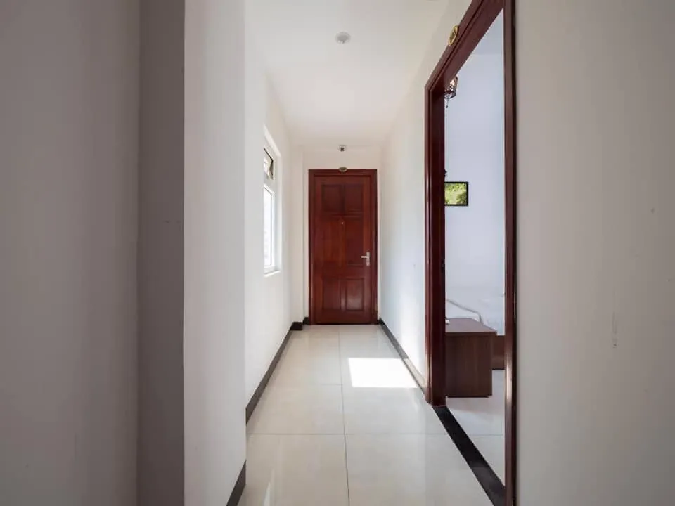 Golden House Hotel Da Nang 2*,  Vietnam